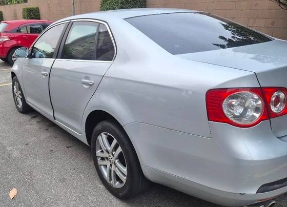 VOLKSWAGEN JETTA 2.5 I 20V 150CV GASOLINA 4P TIPTRONIC VOLKSWAGEN JETTA 2.5 I 20V 150CV GASOLINA 4P TIPTRONIC